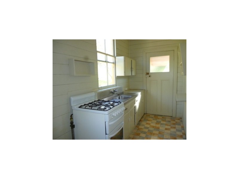 1/2 Hancock Street, Ipswich QLD 4305