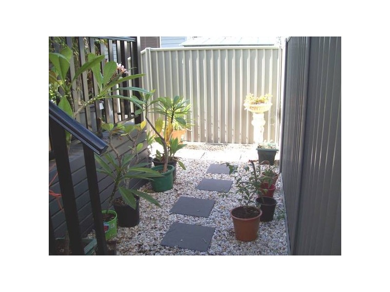Moores Pocket QLD 4305