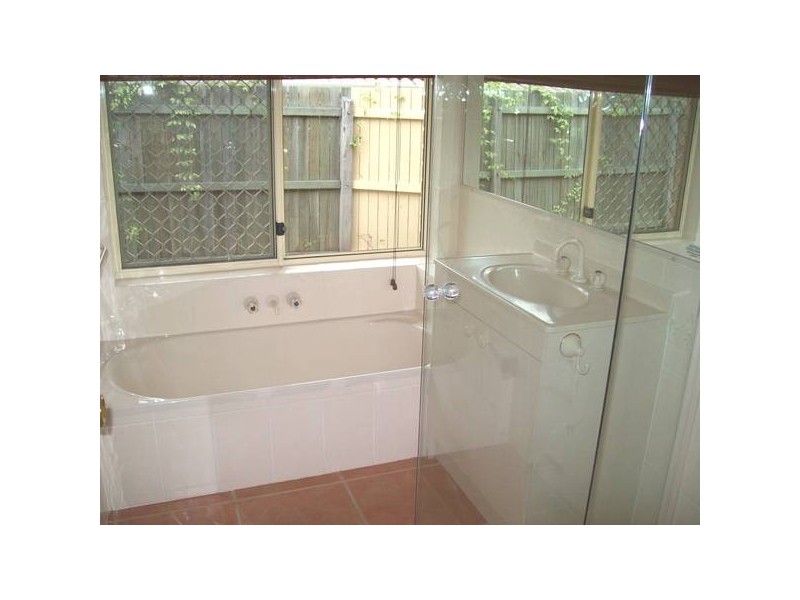 Flinders View QLD 4305