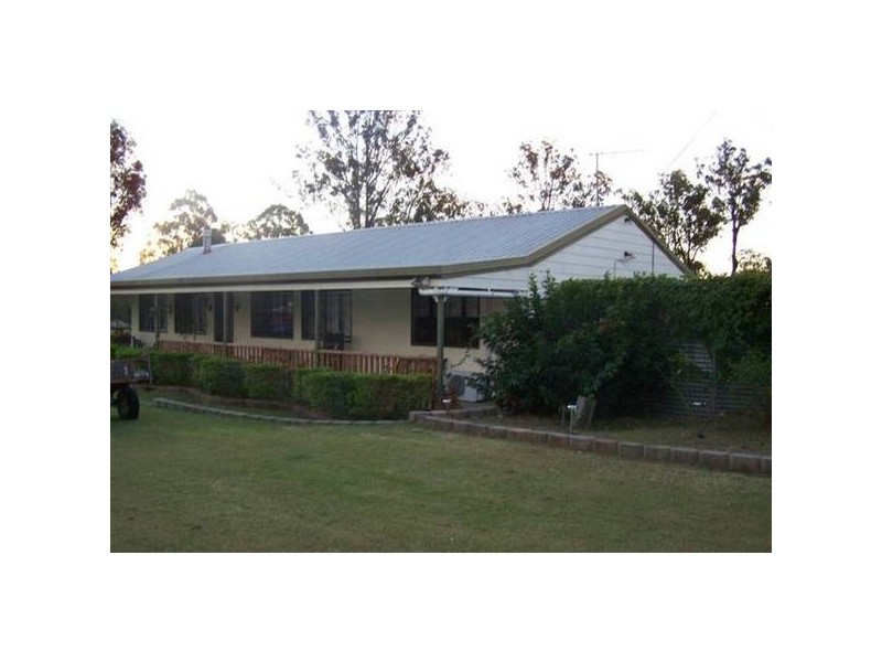 Walloon QLD 4306