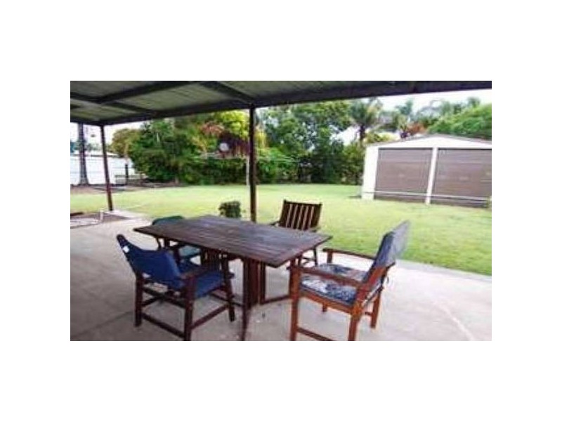 27 Bell Street, Walloon QLD 4306