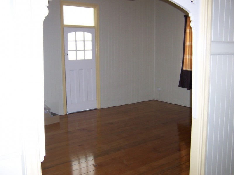 14 Campbell Street, Woodend QLD 4305