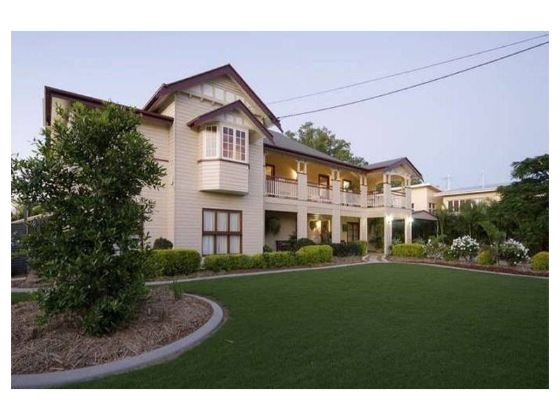 26 Welsby, North Booval QLD 4304