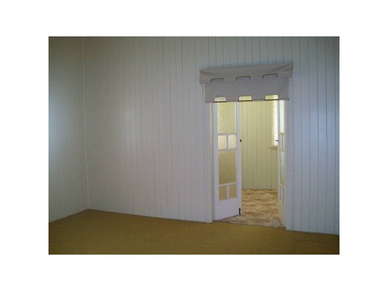 19 Nimmo, Booval QLD 4304