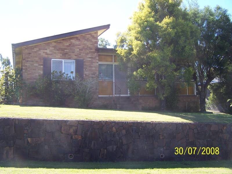 180 Blackstone Road, Silkstone QLD 4304