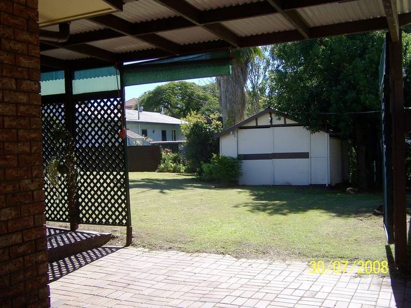180 Blackstone Road, Silkstone QLD 4304