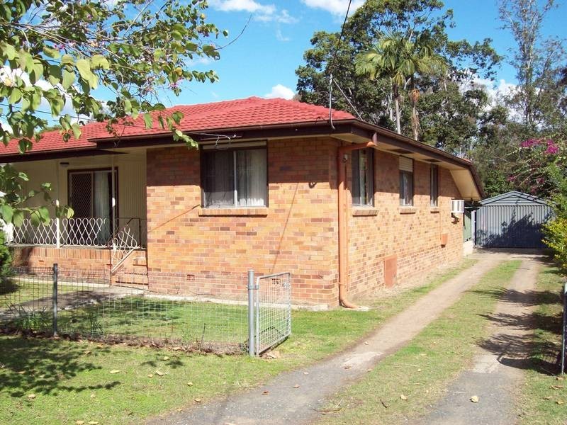 19 Sydney Street, Brassall QLD 4305