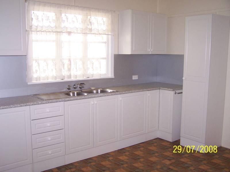 16 Harold Street, Bundamba QLD 4304