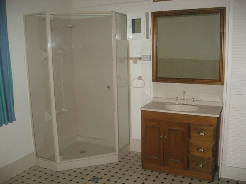 19 Creek Street, Bundamba QLD 4304