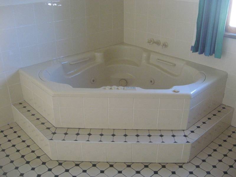 19 Creek Street, Bundamba QLD 4304