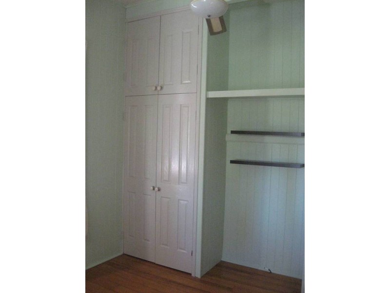 19 Creek Street, Bundamba QLD 4304