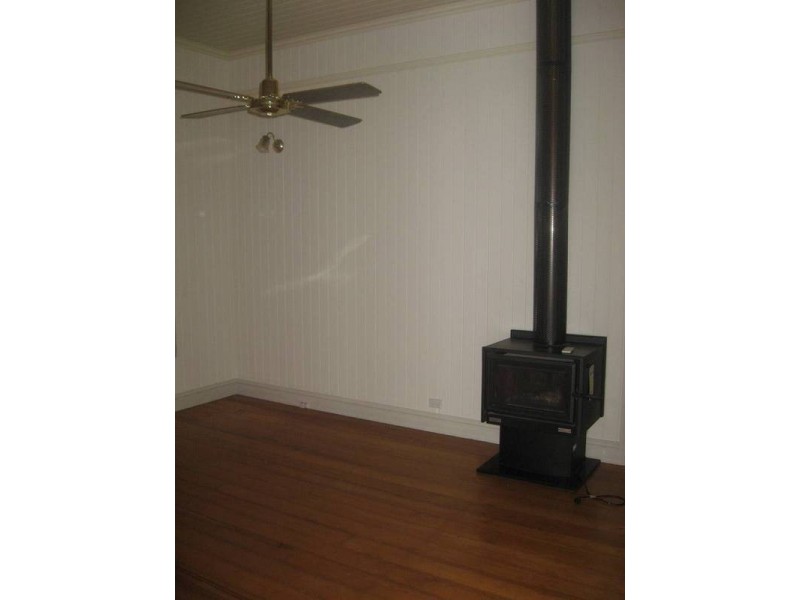 19 Creek Street, Bundamba QLD 4304