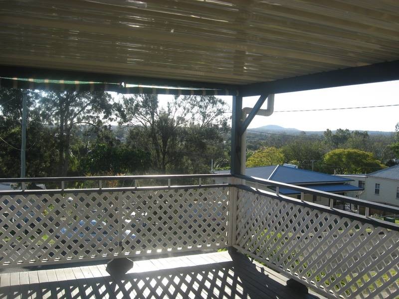 19 Creek Street, Bundamba QLD 4304