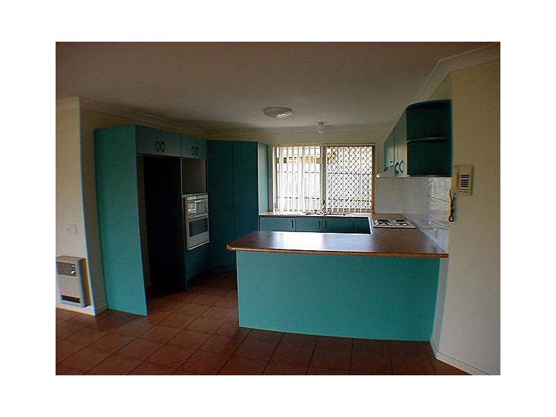 Flinders View QLD 4305