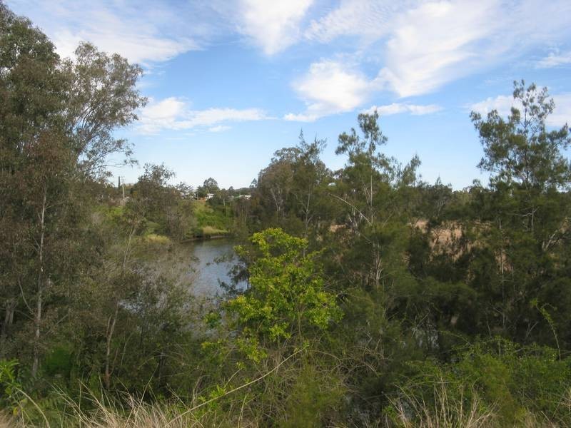 Oxford Street, North Booval QLD 4304