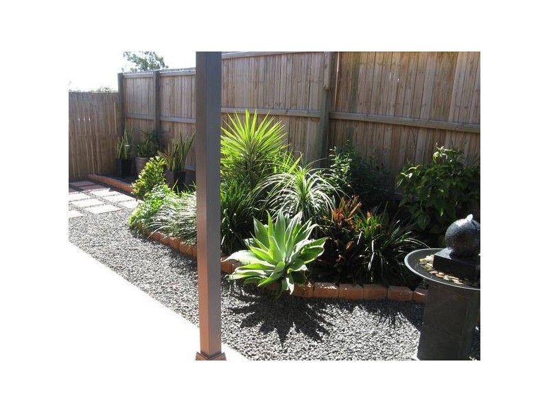 8 Freesia Close, Springfield Lakes QLD 4300