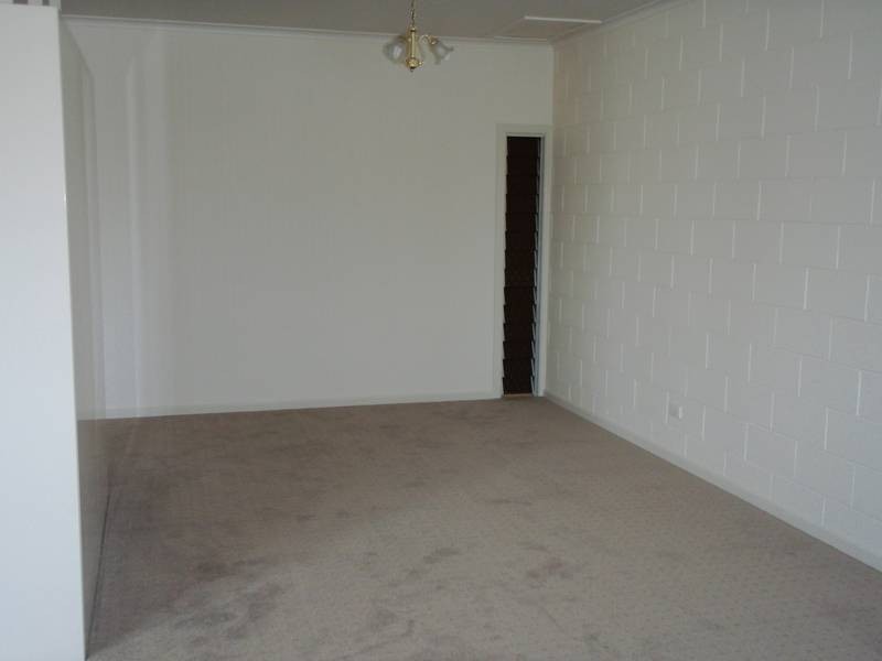 2/3 Birdwood Street, North Ipswich QLD 4305