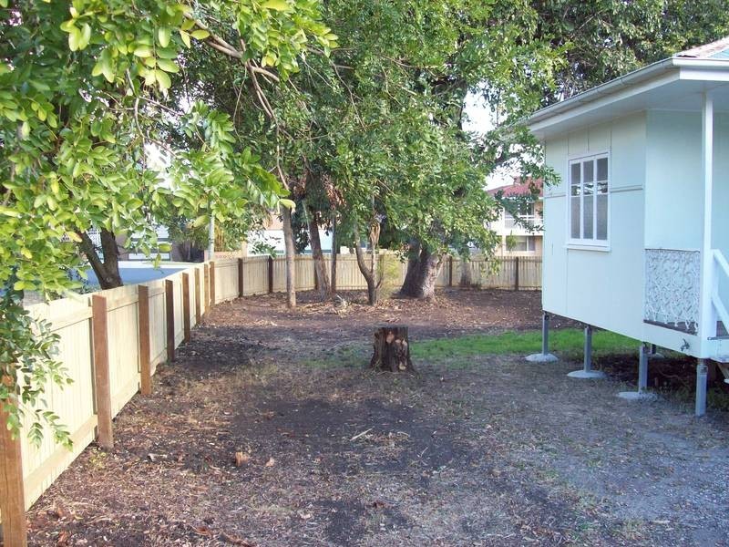 35 Doyle Street, Silkstone QLD 4304