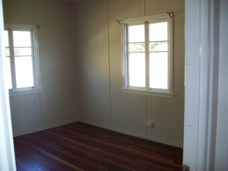 35 Doyle Street, Silkstone QLD 4304