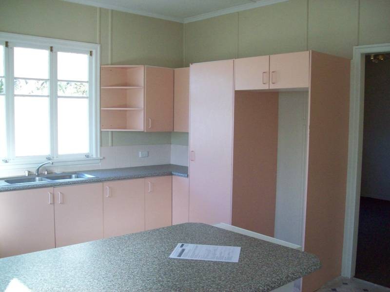 35 Doyle Street, Silkstone QLD 4304