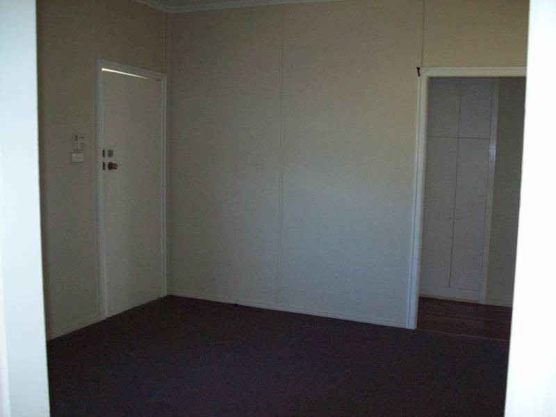 35 Doyle Street, Silkstone QLD 4304