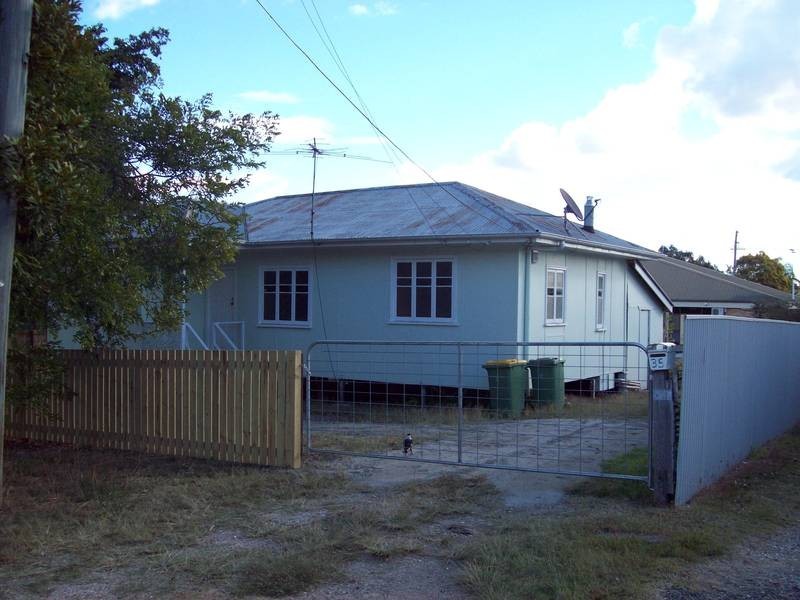 35 Doyle Street, Silkstone QLD 4304