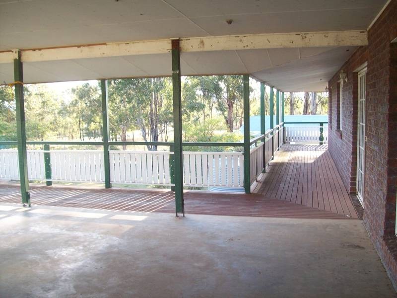 Walloon QLD 4306