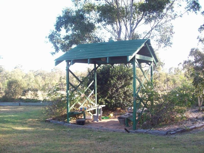 Walloon QLD 4306
