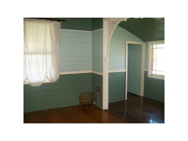 20 McLean Street, North Ipswich QLD 4305