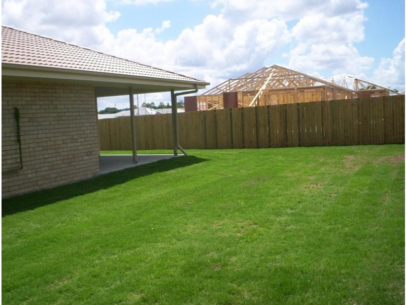 4 Tea Tree Place, Raceview QLD 4305