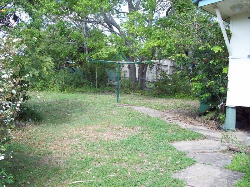 5 Rose Street, Eastern Heights QLD 4305