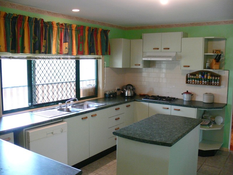 Kensington Grove QLD 4341