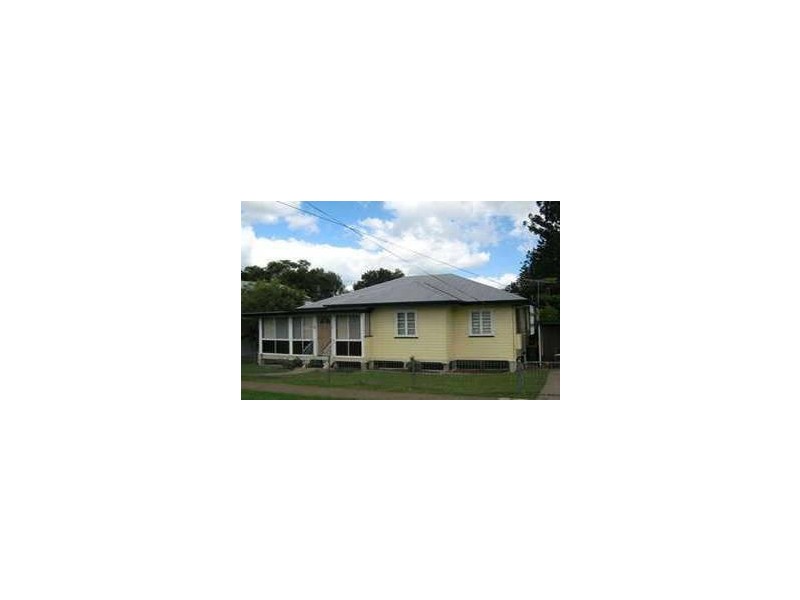 127 Blackstone Road, Silkstone QLD 4304