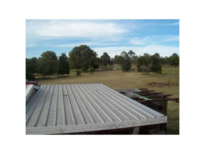 Walloon QLD 4306