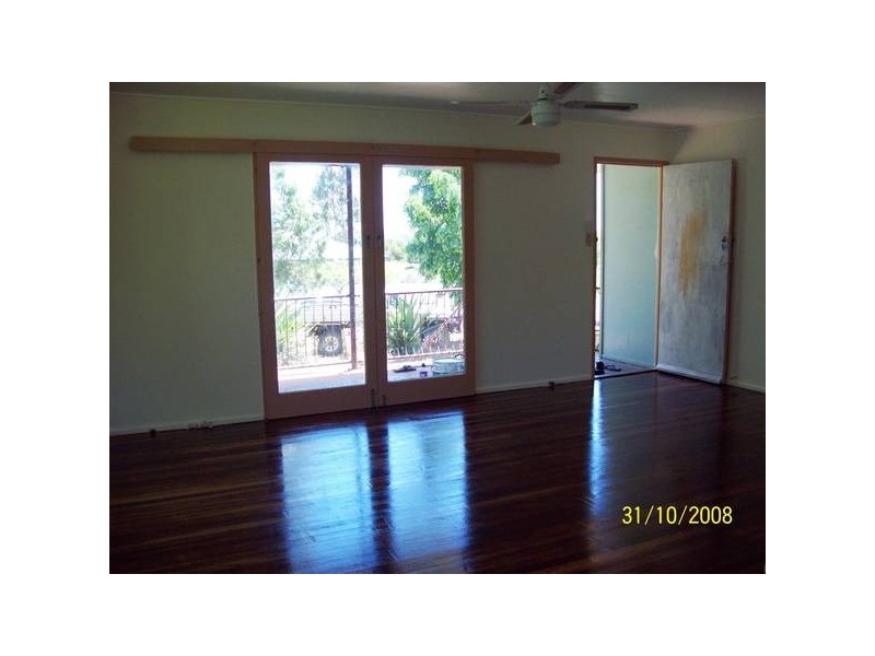 41 Earl Street, Dinmore QLD 4303