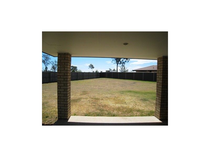 30 Harrison Grove, Yamanto QLD 4305