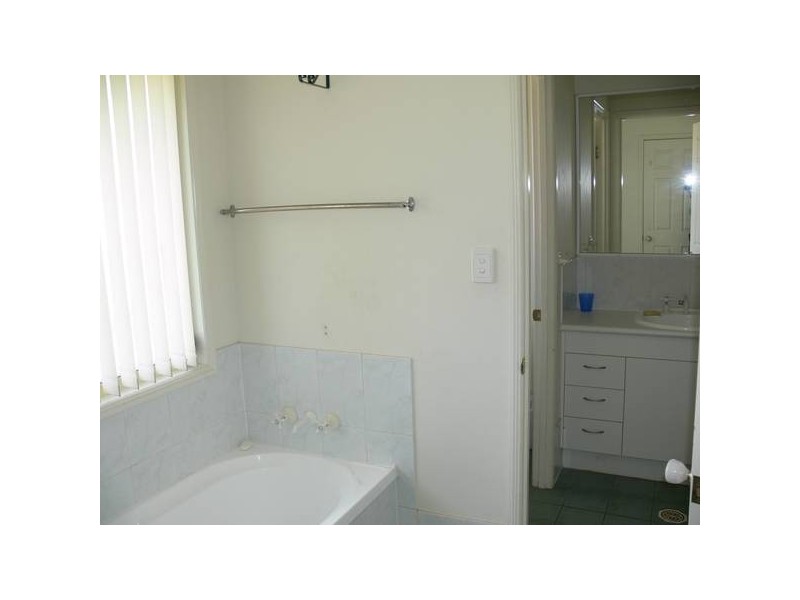 Silkstone QLD 4304