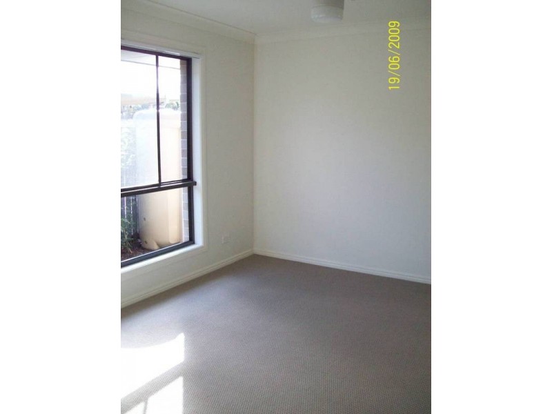 1/24 Christine Street, North Booval QLD 4304
