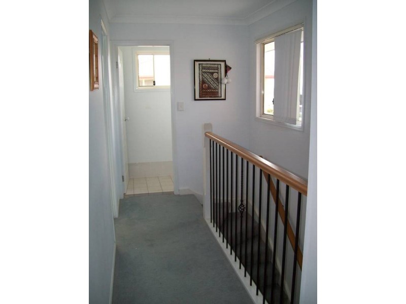 18 Anna Drive, Raceview QLD 4305