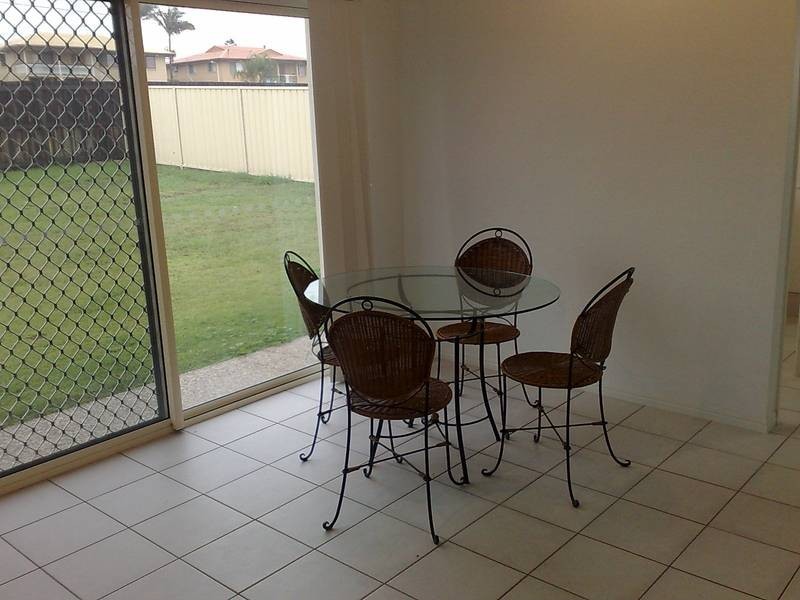 18 Anna Drive, Raceview QLD 4305