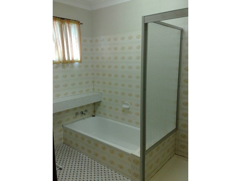 26 Prunda Parade, Raceview QLD 4305