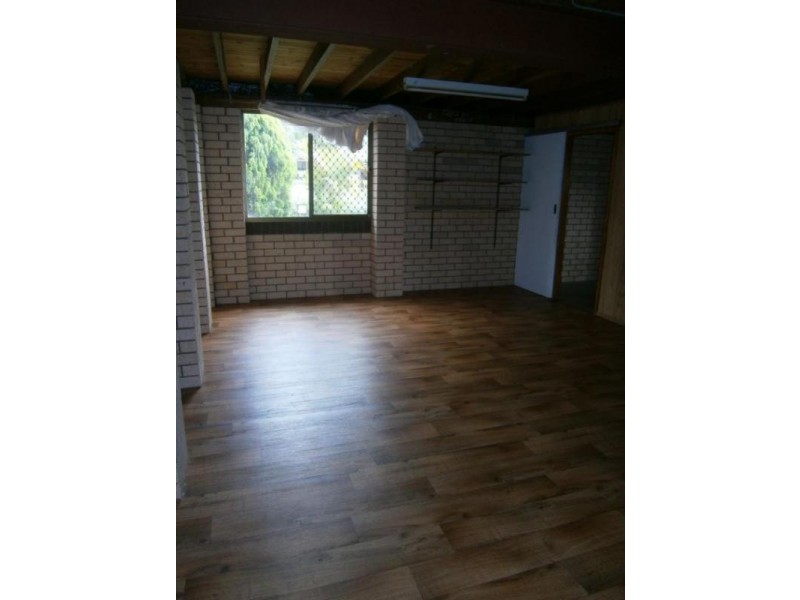 9 Maitland Street, Churchill QLD 4305