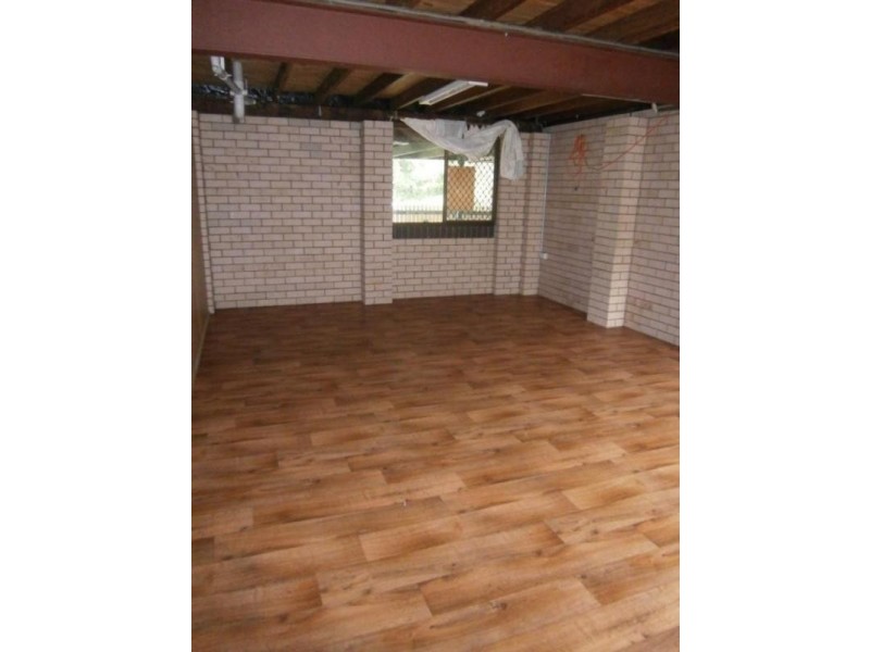 9 Maitland Street, Churchill QLD 4305