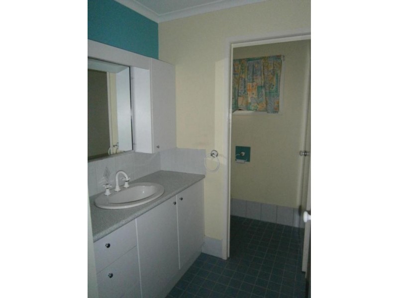 9 Maitland Street, Churchill QLD 4305