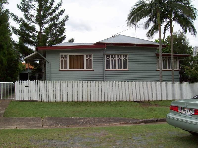 18 Canning Street, North Ipswich QLD 4305