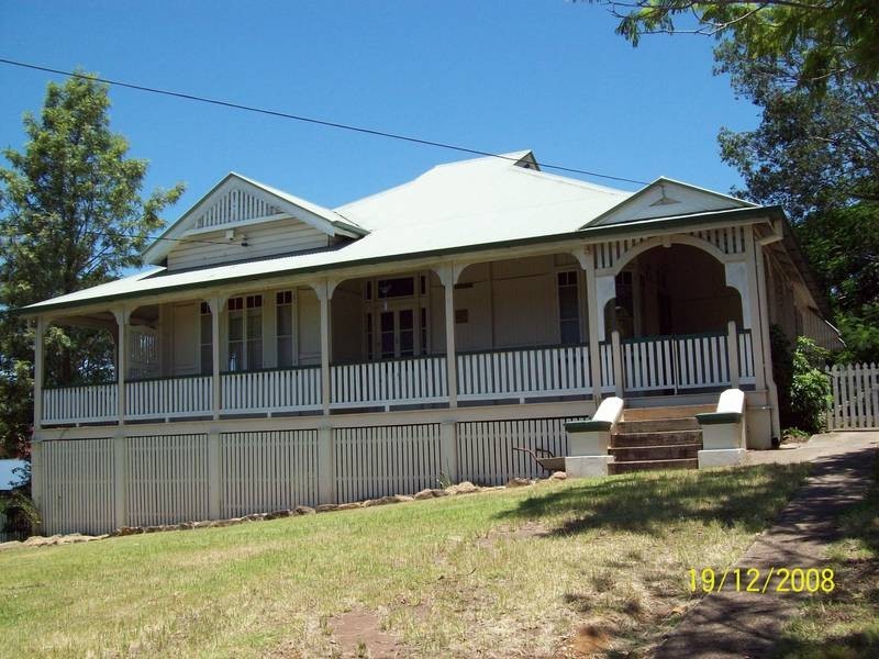 1 Chelmsford Avenue, Ipswich QLD 4305