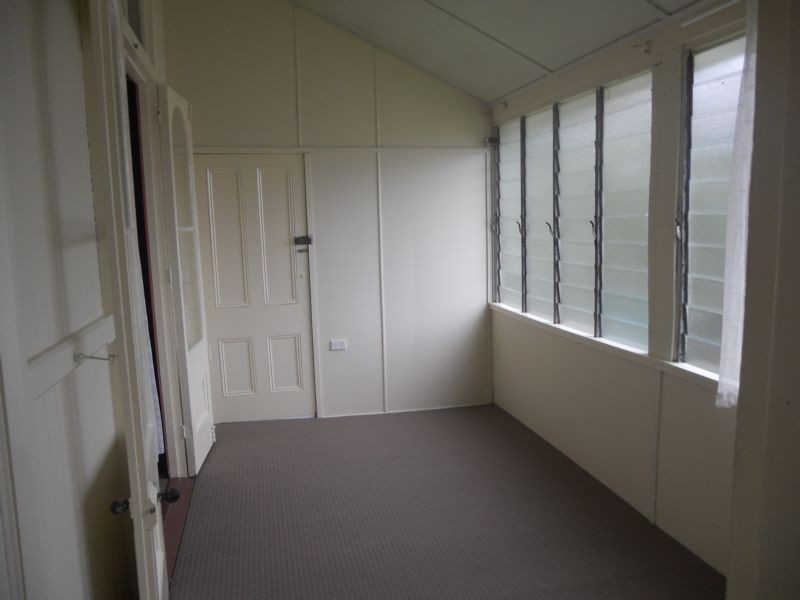 1 Chelmsford Avenue, Ipswich QLD 4305