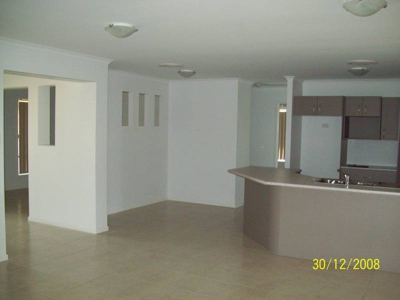 6 Oprah Court, Brassall QLD 4305