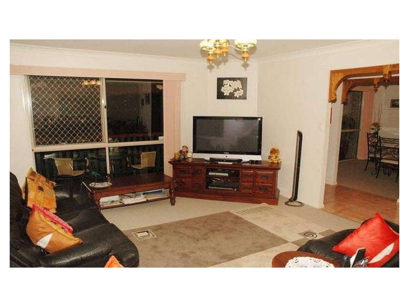 3 Sonya Court, Eatons Hill QLD 4037