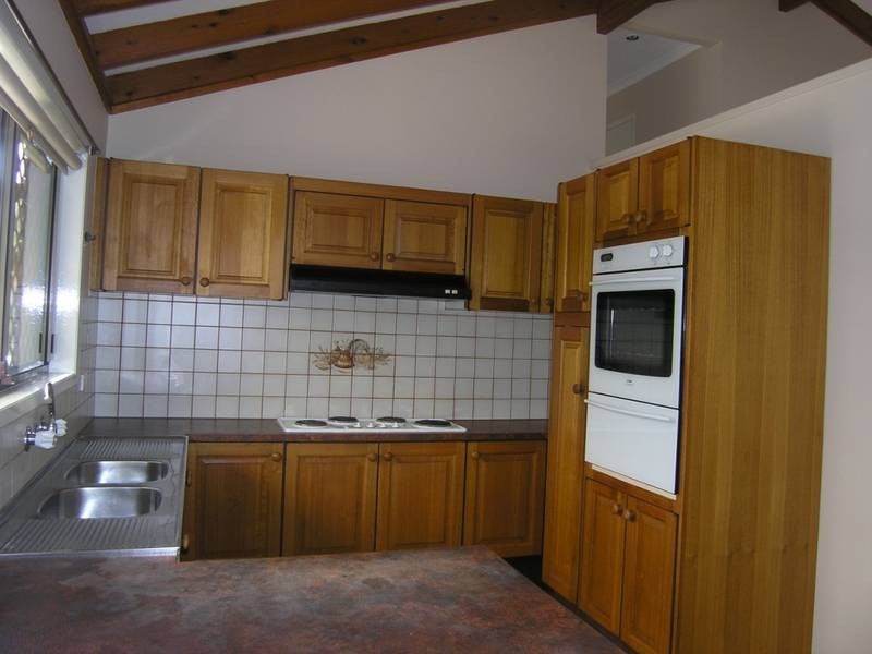 6 Jocasta Court, Eatons Hill QLD 4037